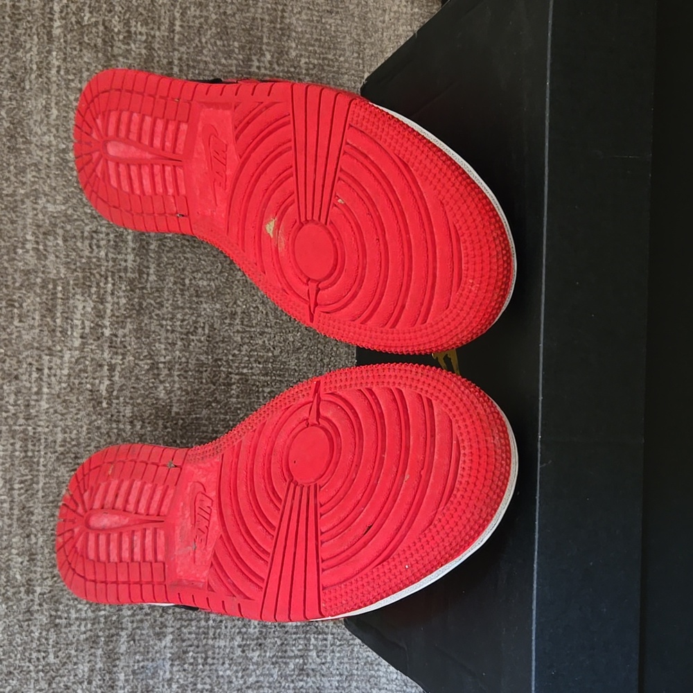 Jordan One's - Picture 2 of 4